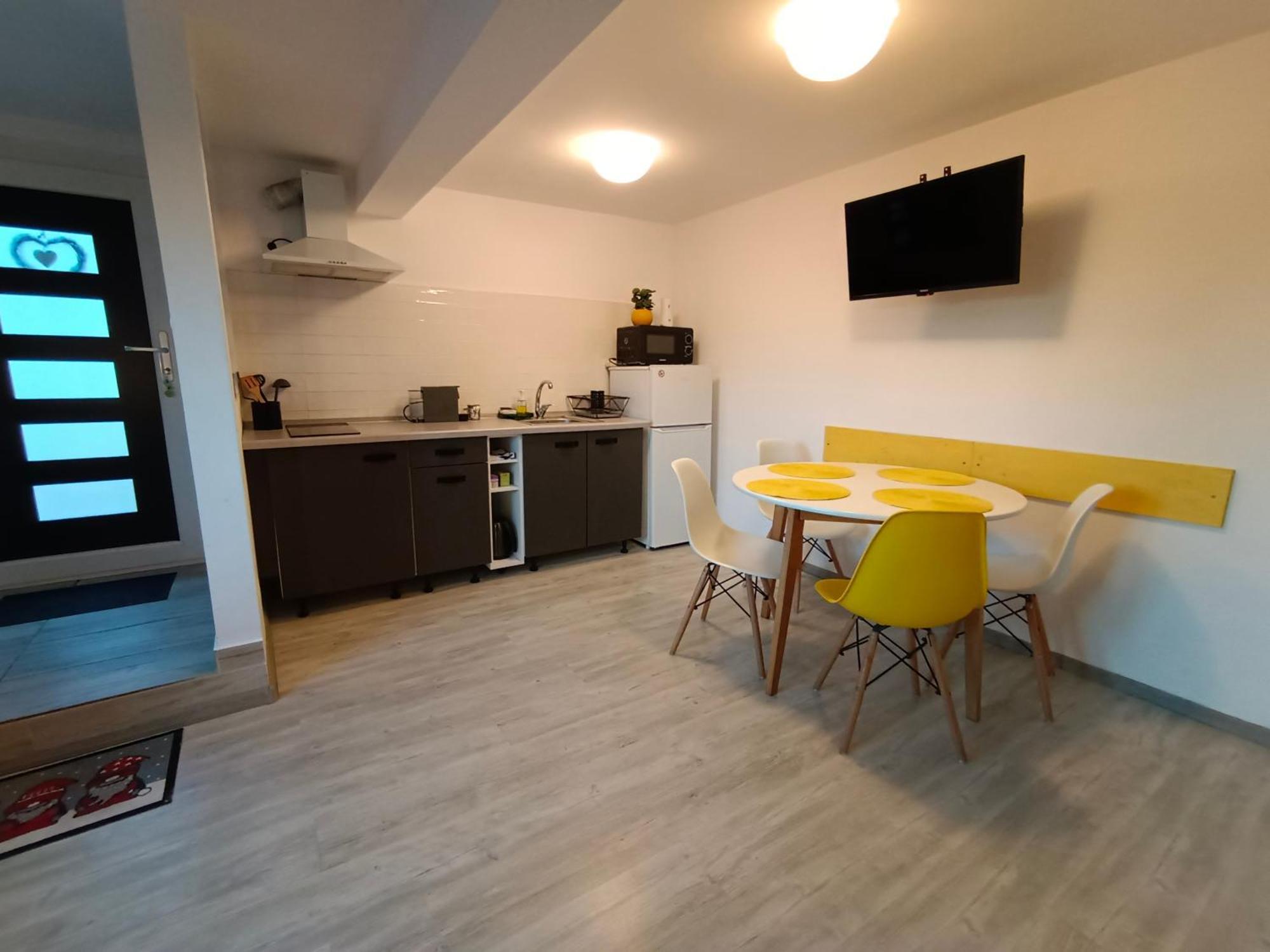 Pif Apart Livada Postei Braşov Esterno foto