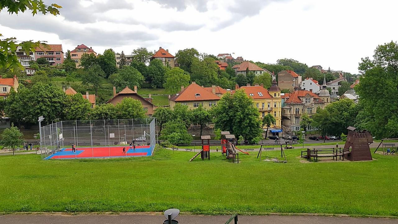 Pif Apart Livada Postei Braşov Esterno foto