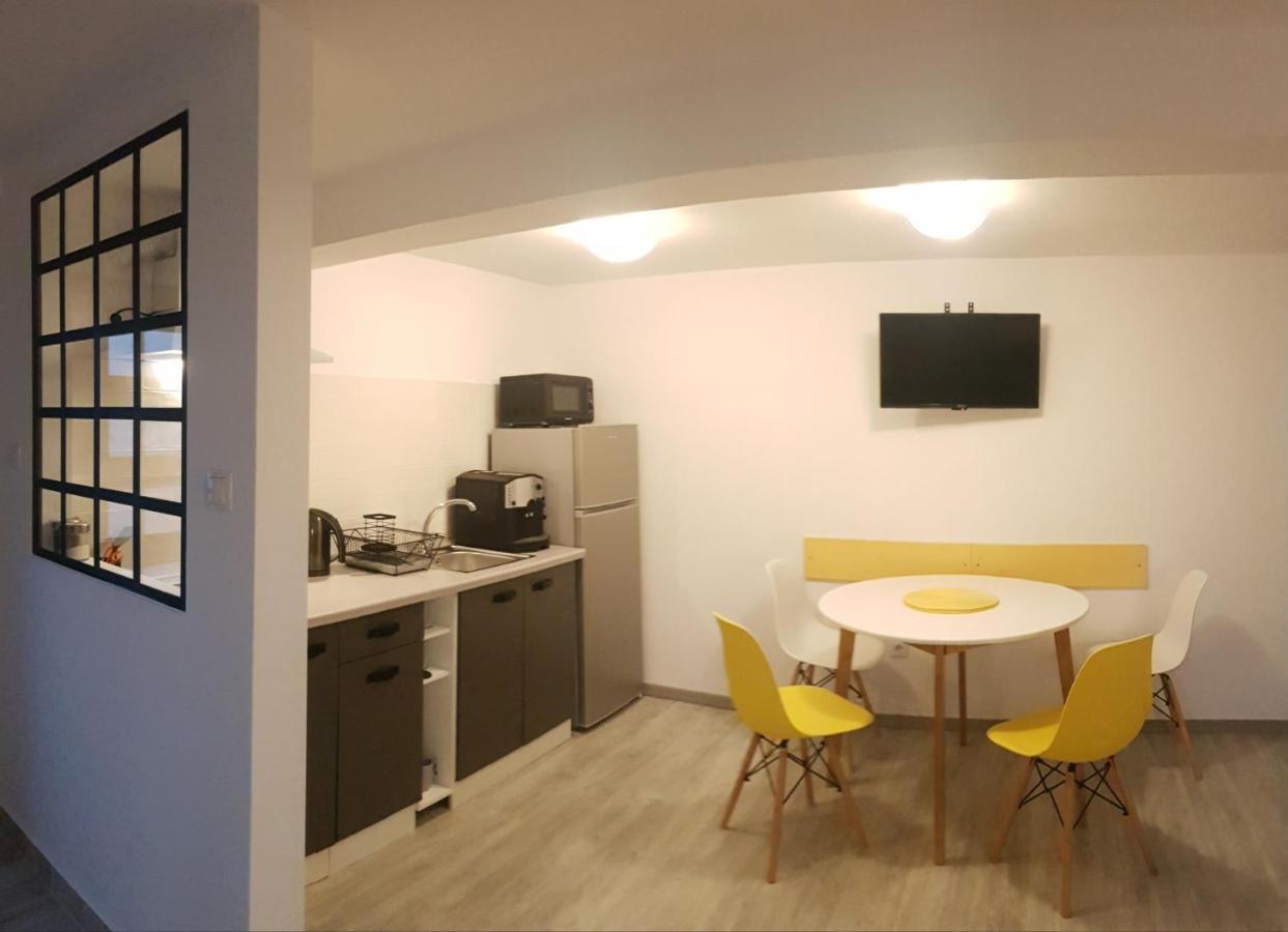 Pif Apart Livada Postei Braşov Esterno foto